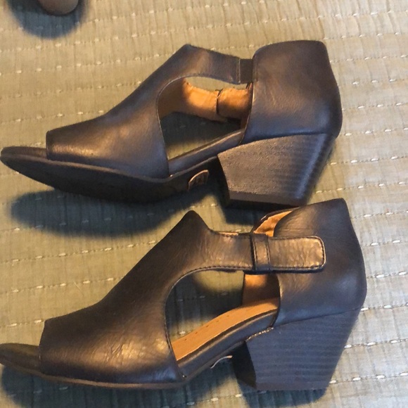 NATURAL SOUL SHOES- BLACK & TAN - Picture 6 of 16